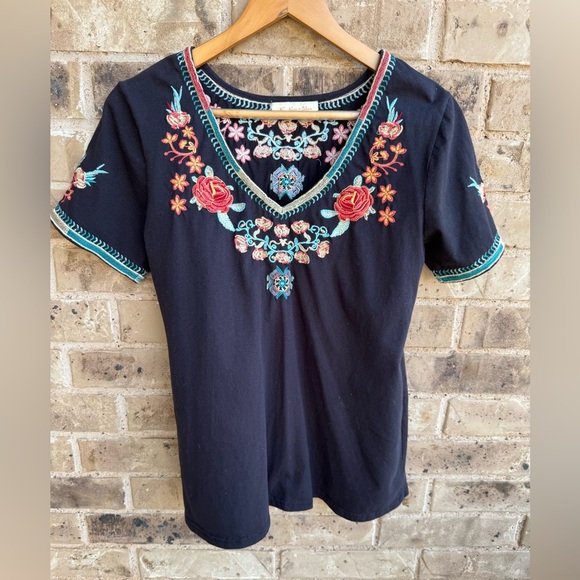 All About Her Embroidered Black Floral Women's Top size small - Picture 1 of 11